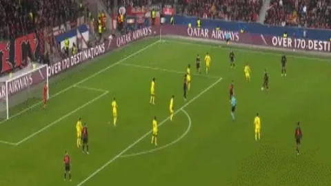 刘爱玲独占鳌头，荣登20世纪IFFHS女足最佳阵容榜单。